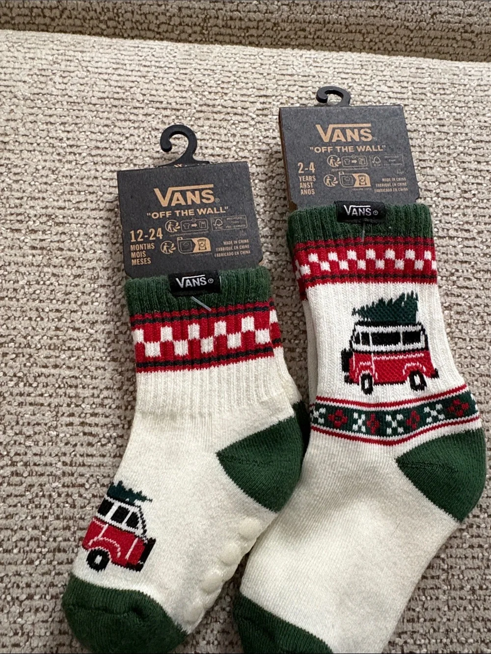NWT 4 pair of Vans Kids Socks, 1 set Christmas, 1 set Teddy Bears